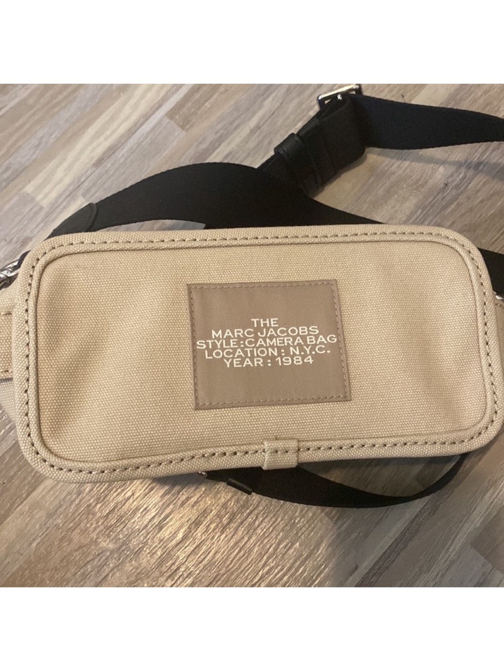 The Marc Jacobs Camera Bag - Picture 3 of 4